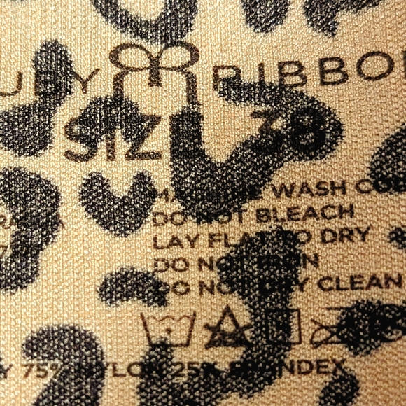 NWOT Ruby Ribbon Bra - Picture 2 of 2